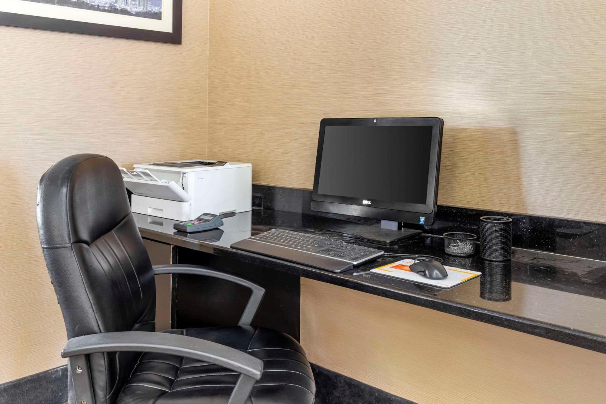 Comfort Suites Inn At Ridgewood Farm Salem Dış mekan fotoğraf