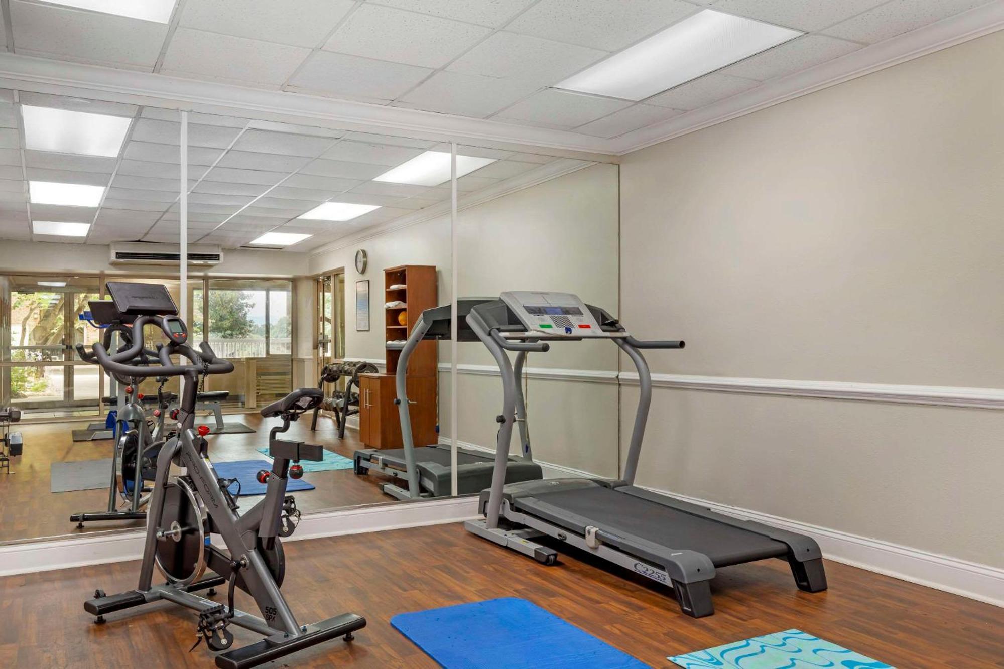 Comfort Suites Inn At Ridgewood Farm Salem Dış mekan fotoğraf