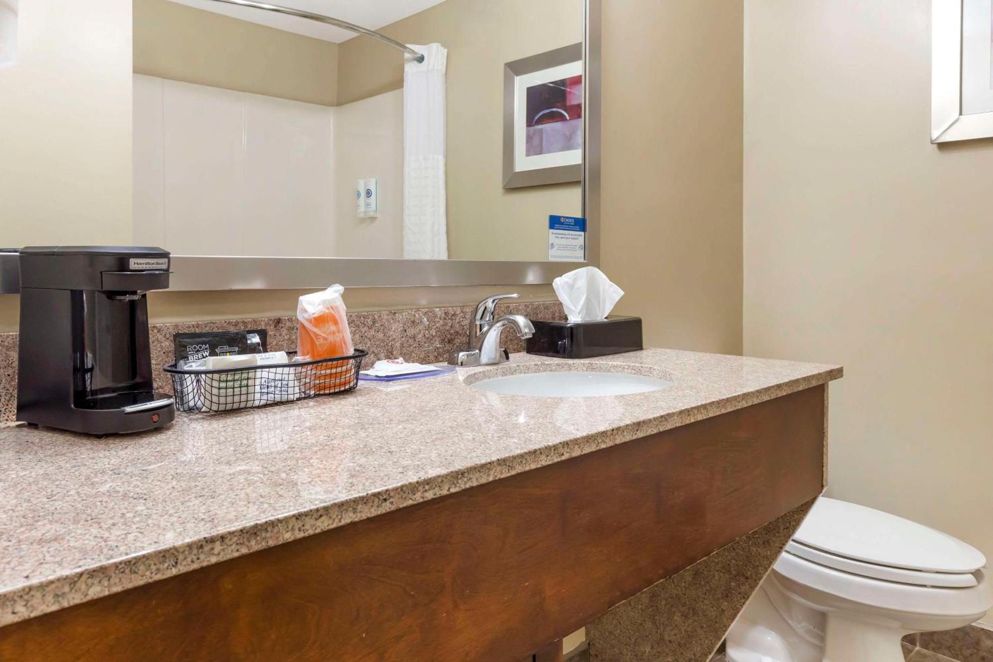 Comfort Suites Inn At Ridgewood Farm Salem Dış mekan fotoğraf