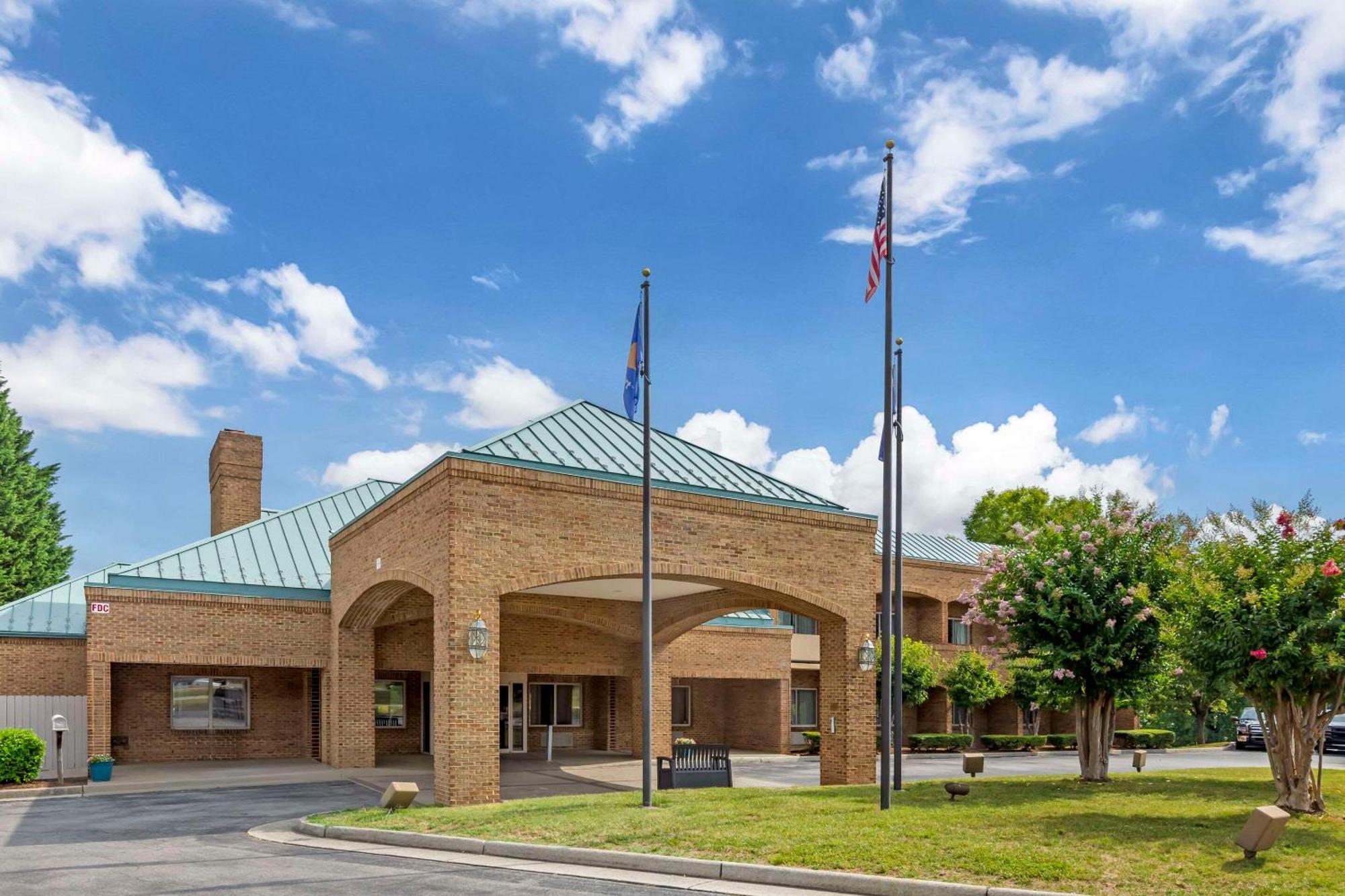 Comfort Suites Inn At Ridgewood Farm Salem Dış mekan fotoğraf